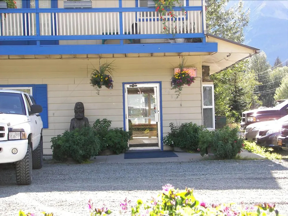 Eagles Nest Motel