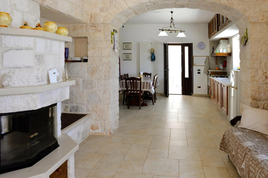 Mansion With Pool Ostuni