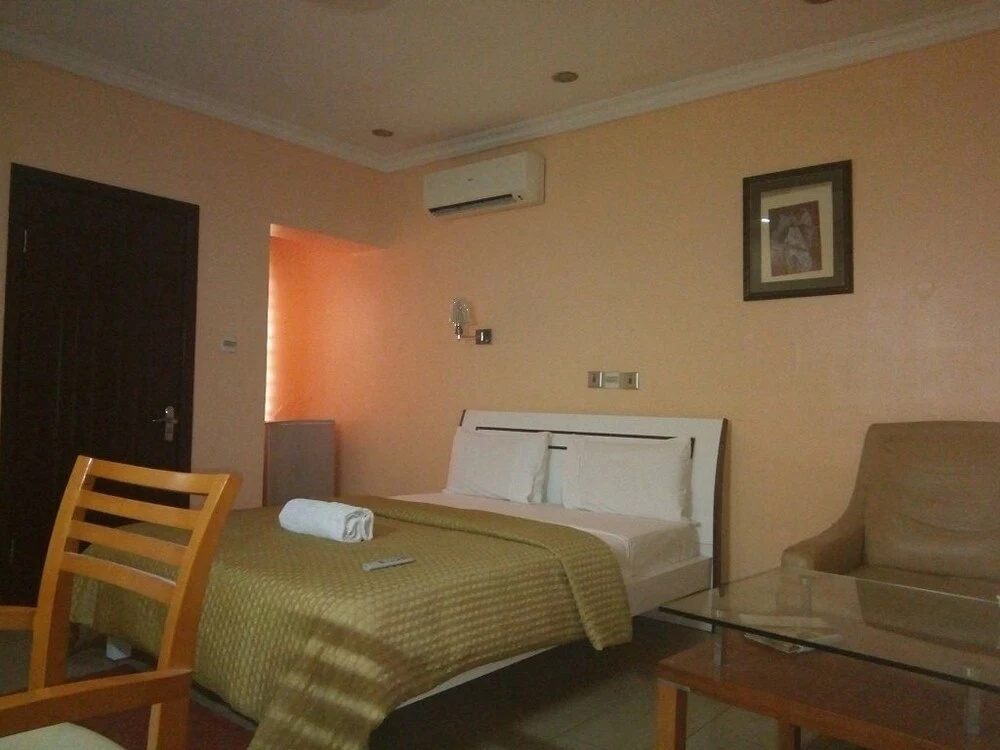 Eskimo suites