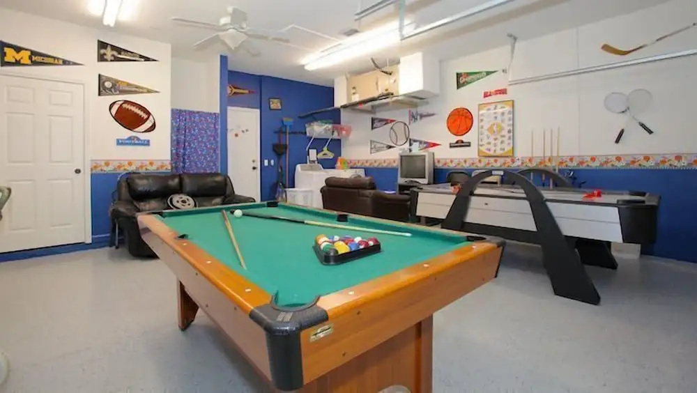 WH7703CS Windsor Hills 4B 4Ba Villa home