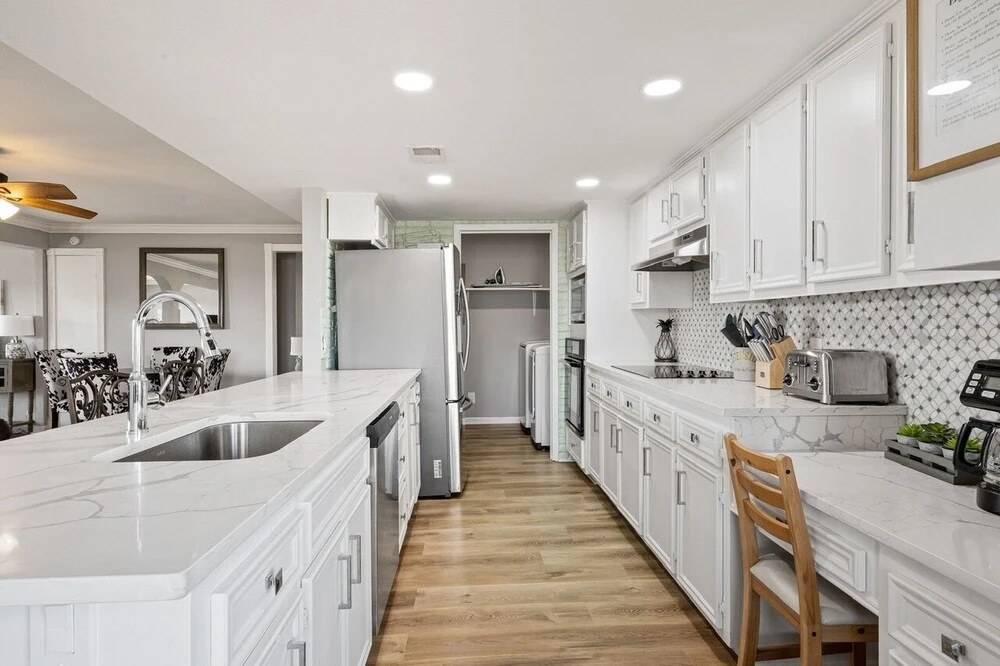 1 Hibiscus Haus 3 Bedroom Home by RedAwning