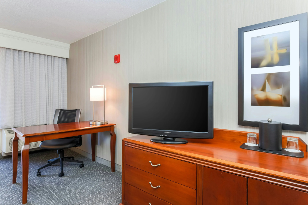 Courtyard by Marriott Roseville