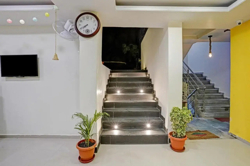 OYO Flagship 70132 Hotel Lemon Grass