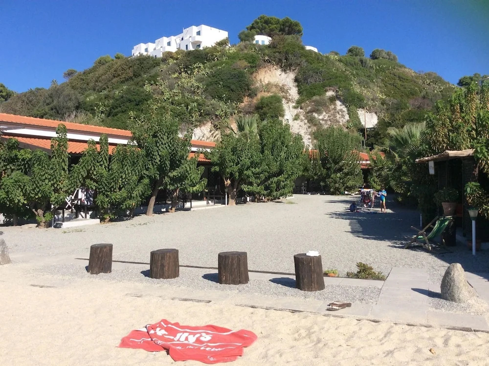 Beautiful Holiday Home in Ricadi Near Beach