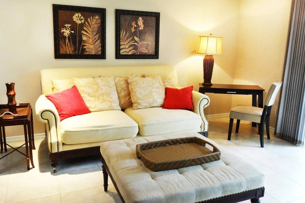 Pacifico L103 - 2bedroom Upscale Ground Floors Unit