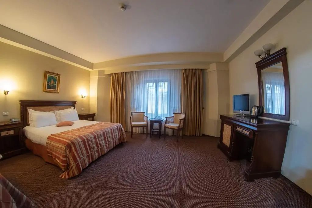 Atrium Hotel Ateneu City Center