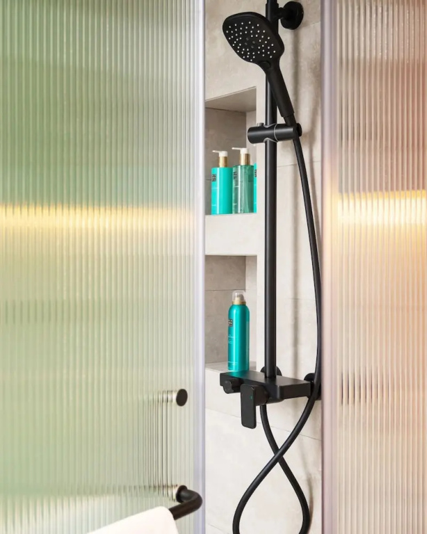 Weave Suites - Central West