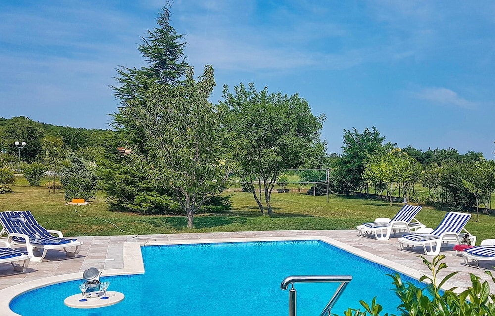Stunning Home In Labin With Wifi