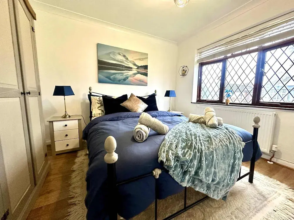 3 Bedroom Homely Retreat Near Slough