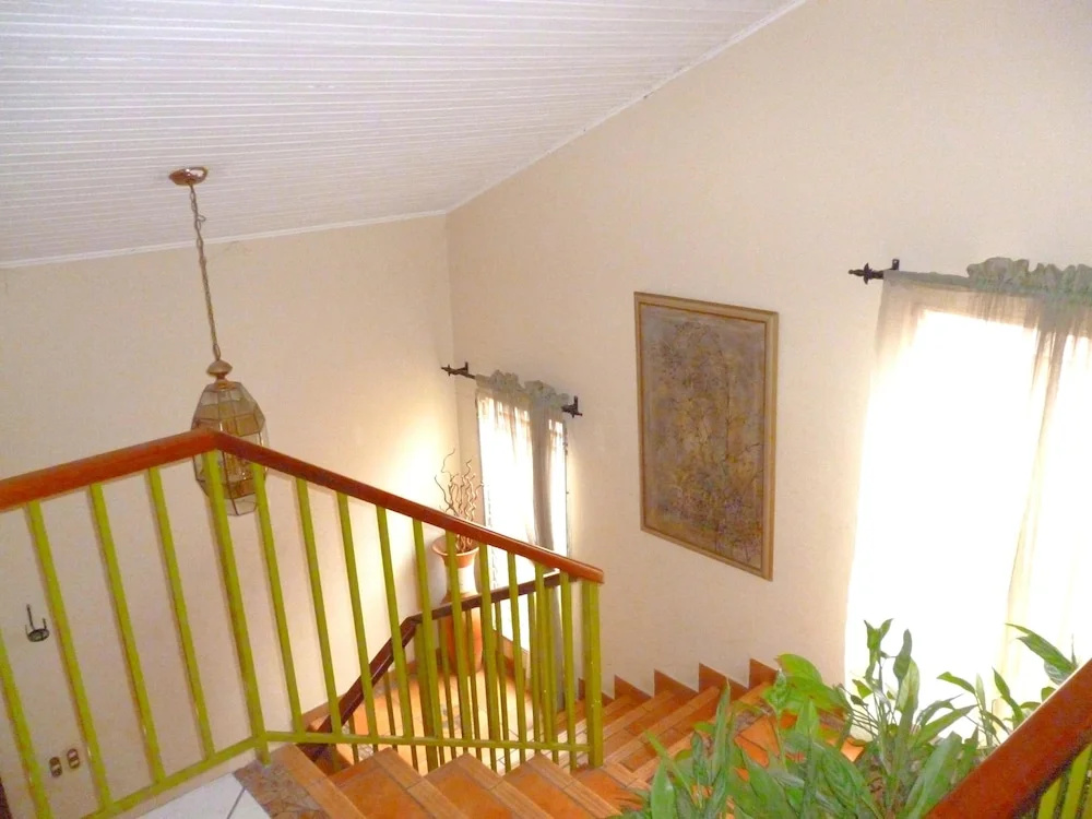THE Green Frog Inn Bed and Breakfast