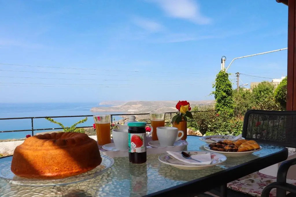 Roussa's View Apartments