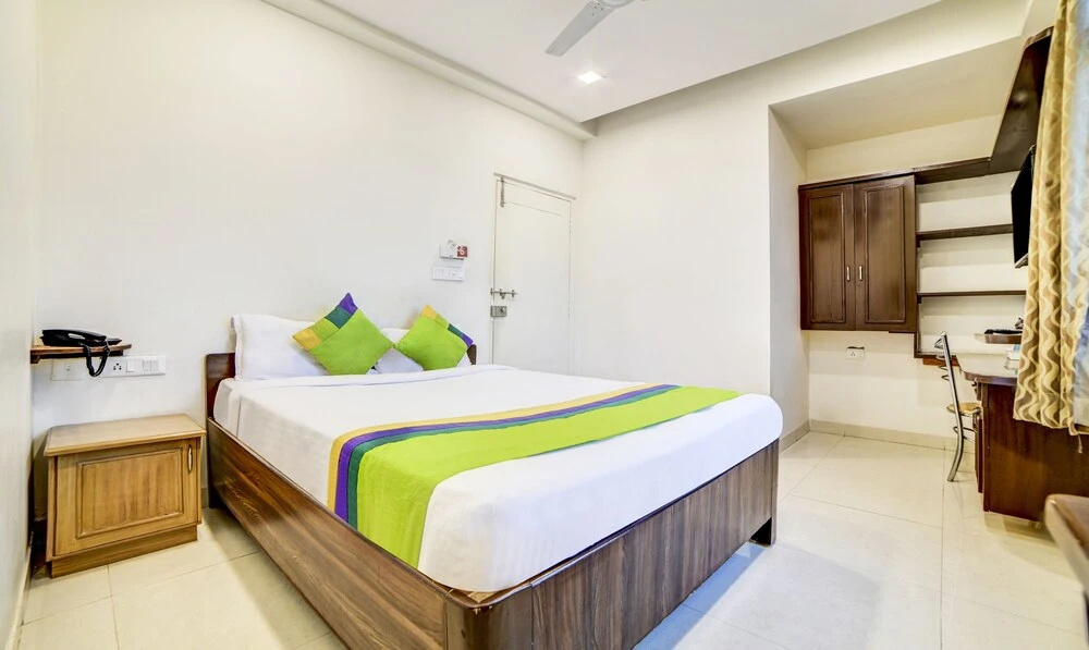 Hotel Spring Leaf