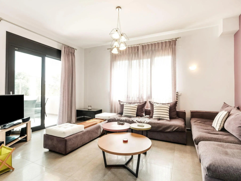 Beautiful new Large House, Private Pool, Near Beach at Rethymno, NW Coast