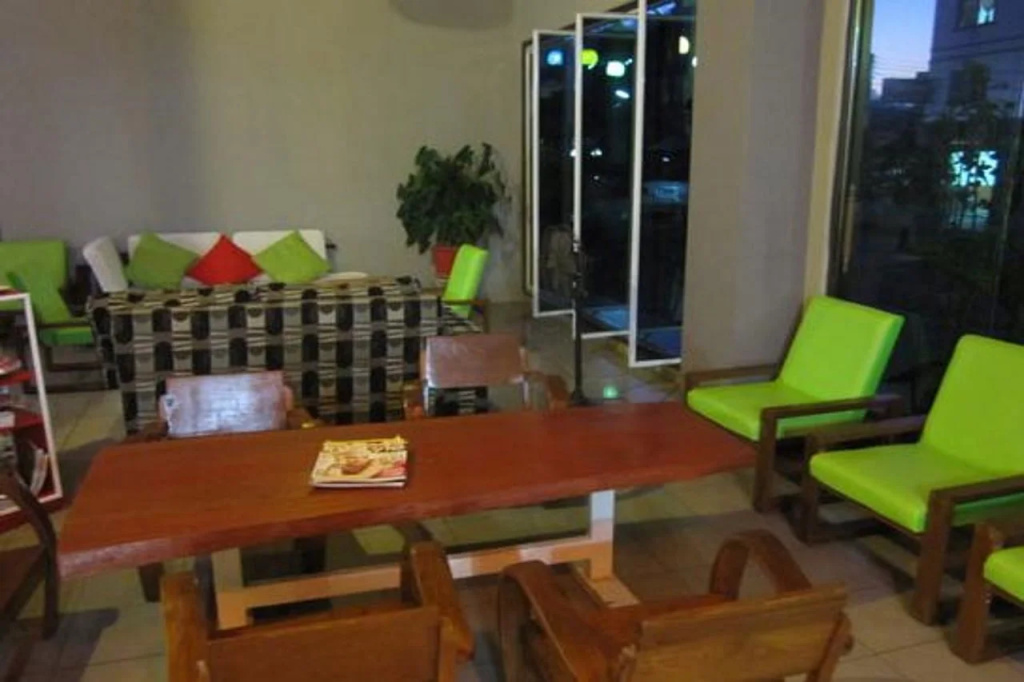Rome Place Hotel