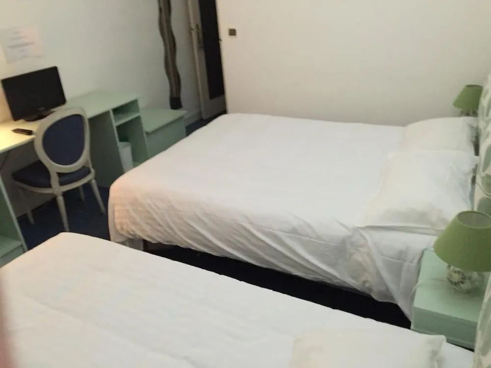 Hotel Joly