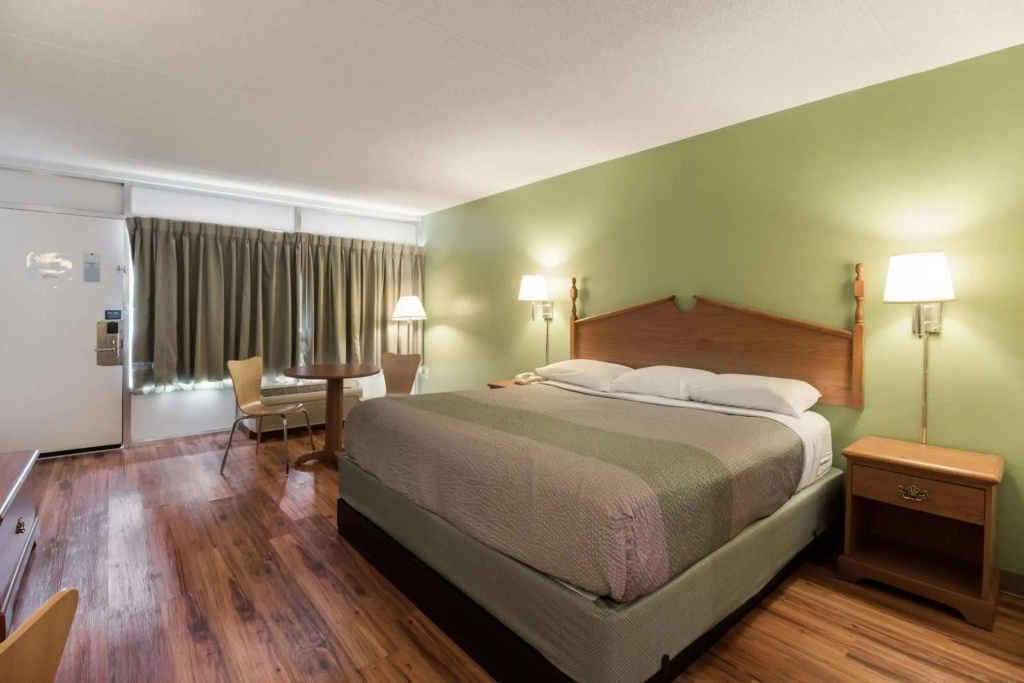 Motel 6 Pulaski, TN