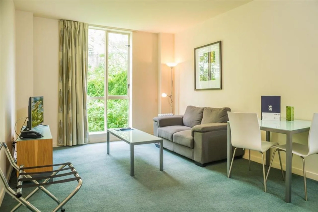 Astelia Apartment Hotel