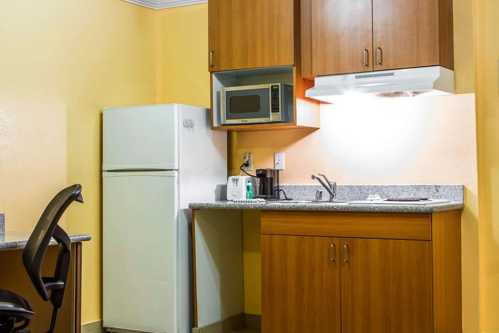 Rodeway Inn & Suites Hayward - Oakland South