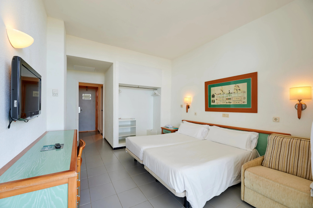 AluaSun Cala Antena - All Inclusive
