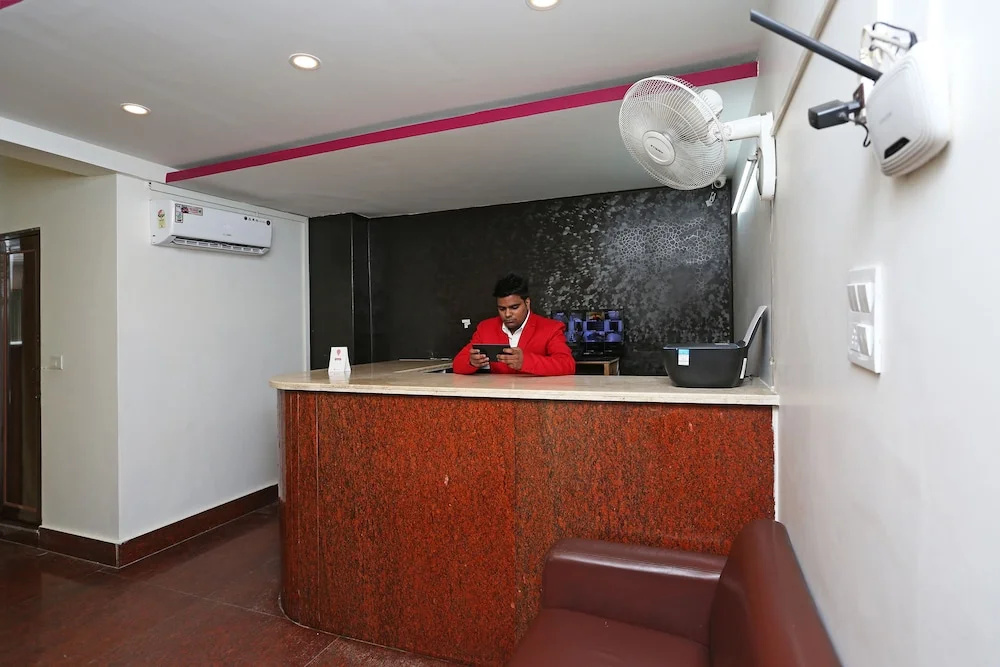OYO Flagship 236 Sector 49