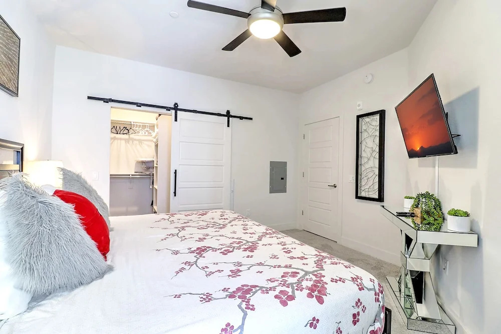 Close to Golf - King Bed - 2047