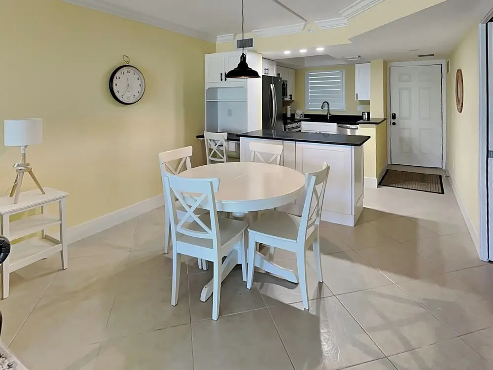 Seaside 2 by Distinctive Beach Rentals