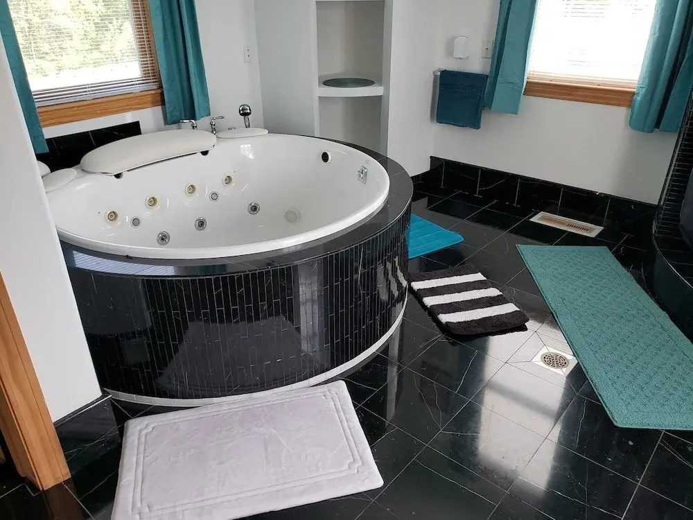 Starlight Tower Suite 1 Bedroom With Stunning Views 1 Villa by RedAwning