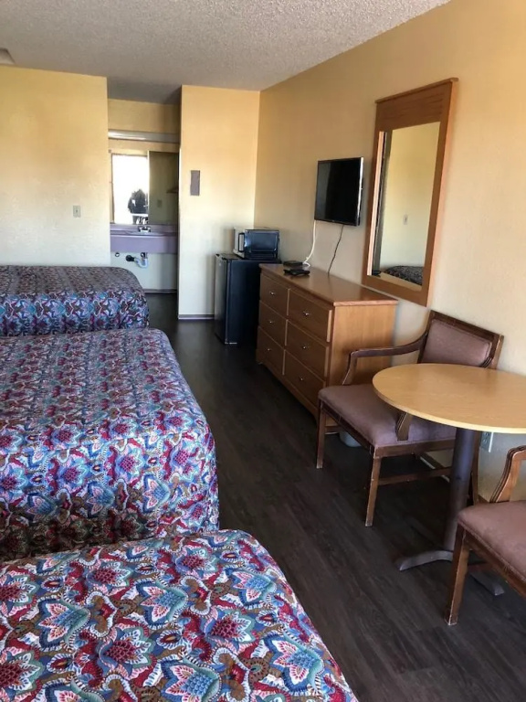 Sumner Motor Inn