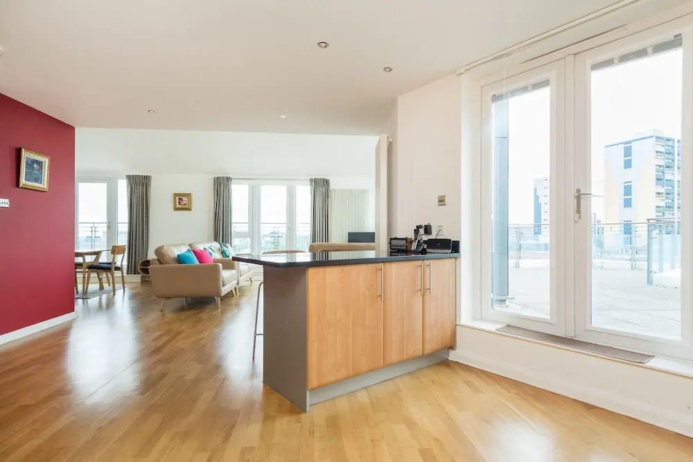 403 Portland Gardens Penthouse Apartment