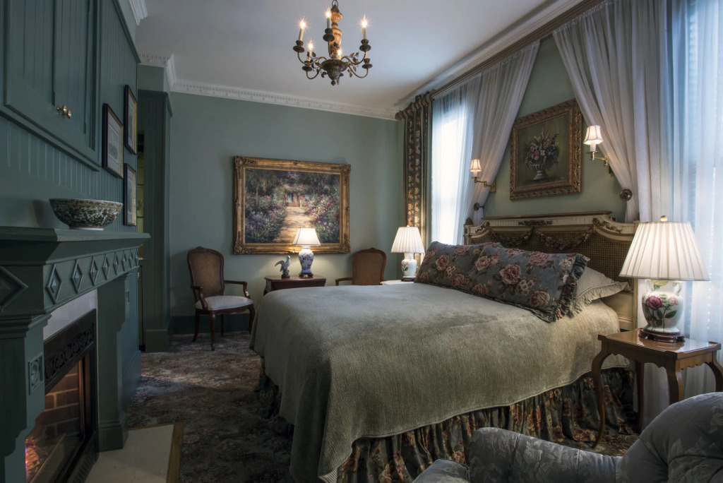 The Chanler at Cliff Walk