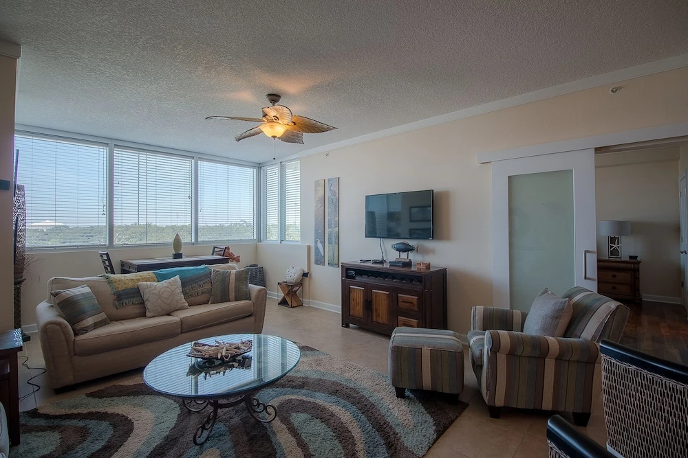 Ocean Club 403
