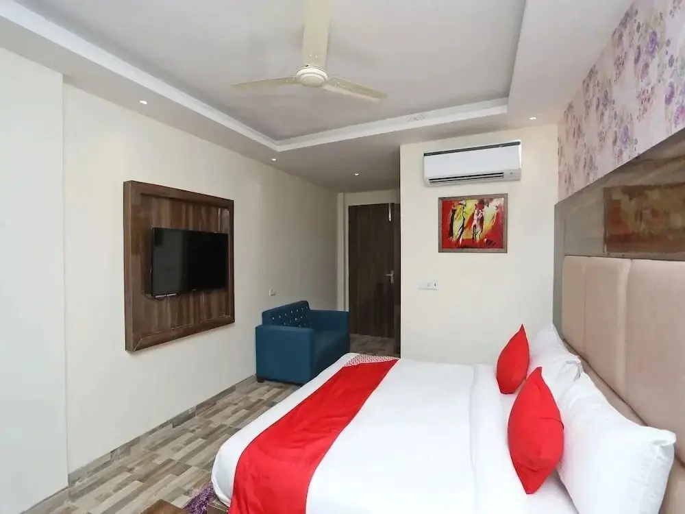Smart Suites by OYO Rooms
