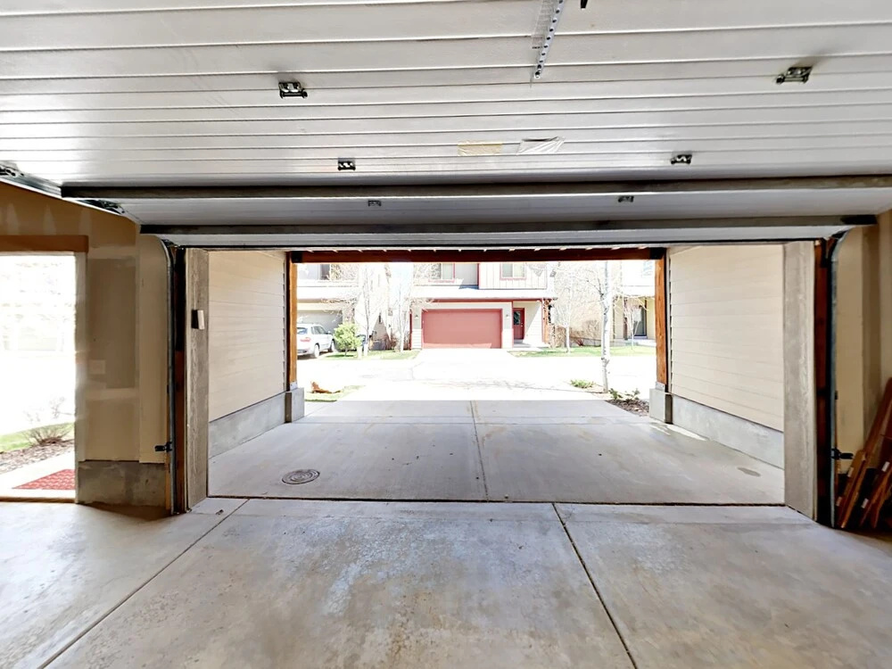 Bear Hollow Village 4 Bedrooms 3.5 Bathrooms Townhouse