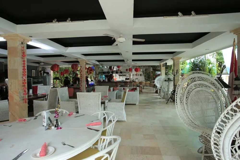 RedDoorz Near Petitenget Beach