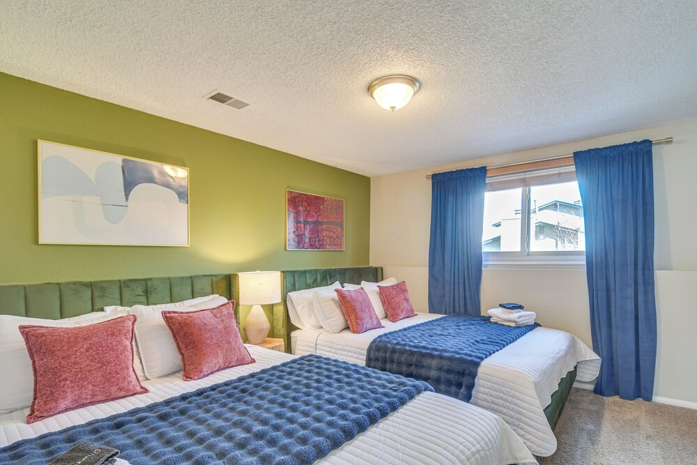 Families w/ Pets Welcome! Art Deco Home in Arvada