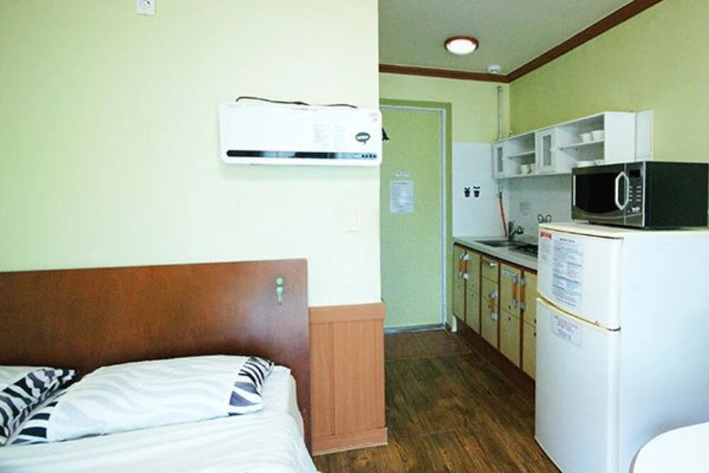 Anmyeondo Blue Ara Pension