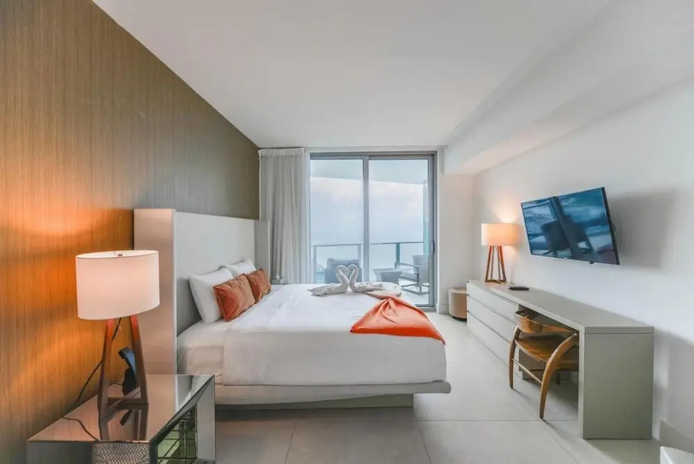 Stunning Condo 2br At Hyde Beach Resort Beach Front