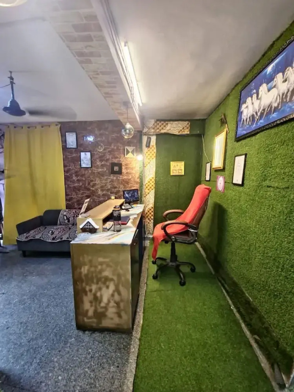 Green Orbit Hotel