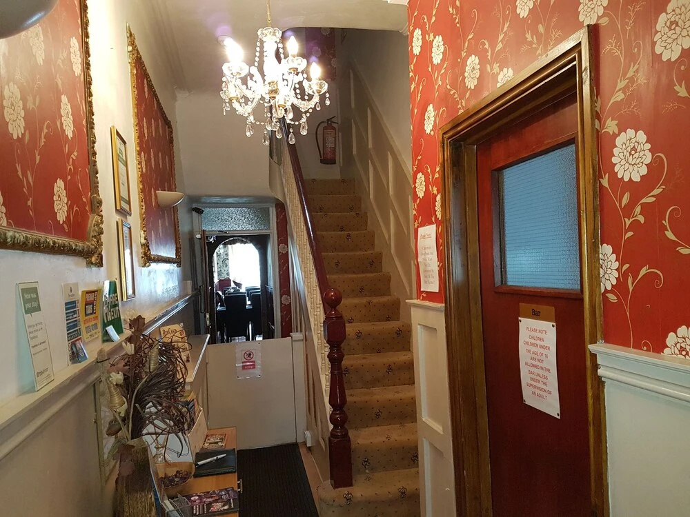 The Cresta Guest House
