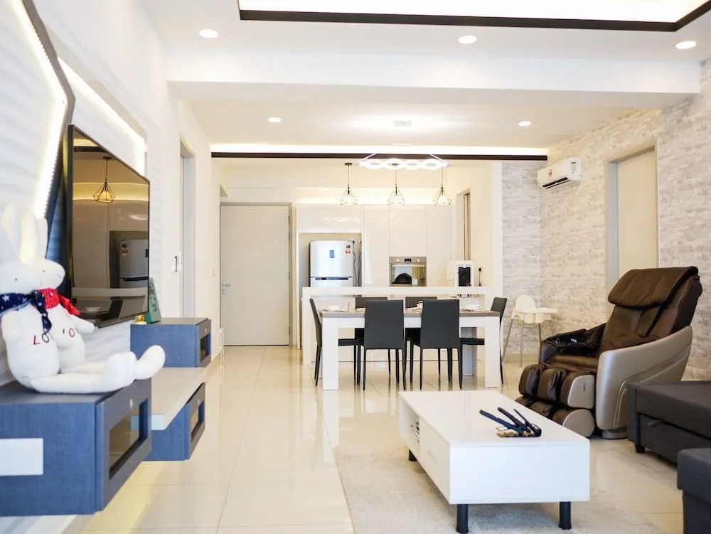 Luxury Seaview Family Suite by Little Cabin
