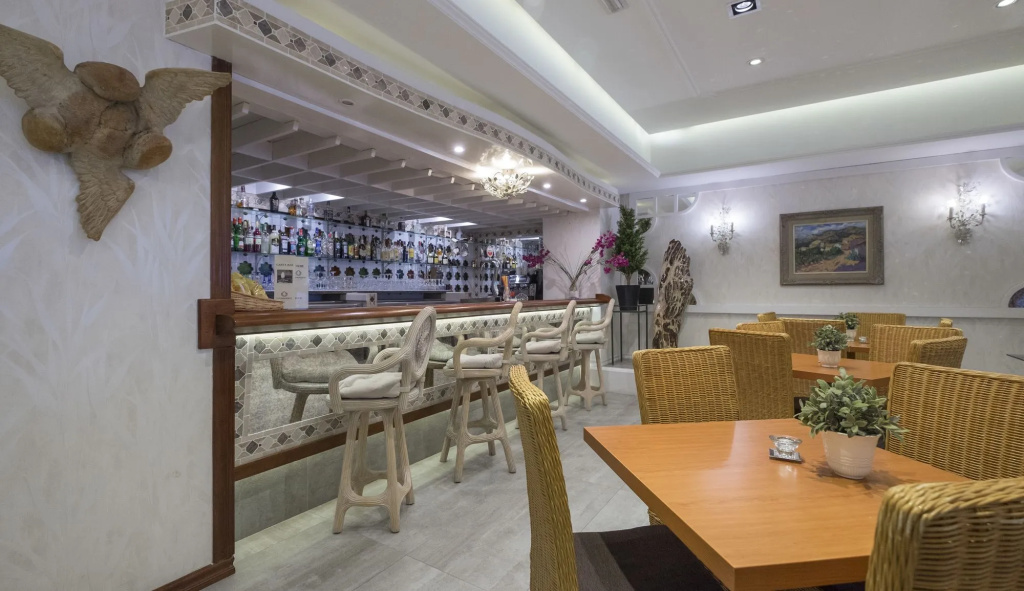Sercotel Hotel President