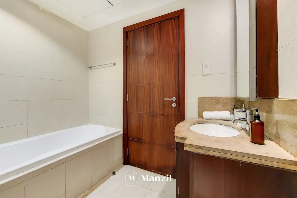 Manzil -Cozy 1BR Apt w/ Downtown Skyline Burj View