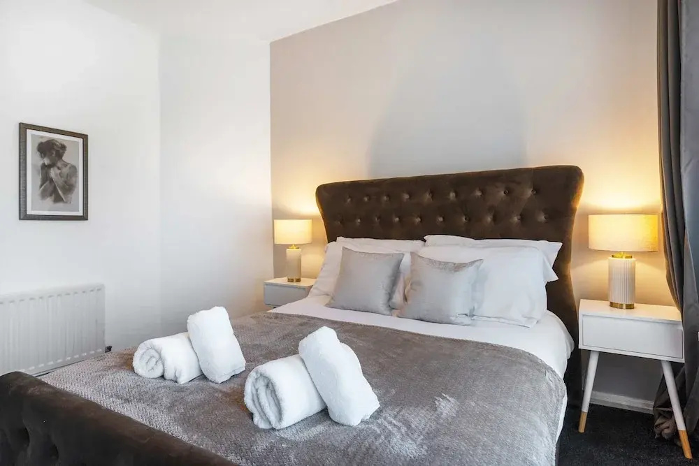 Comfy 3bed House-parking-garden