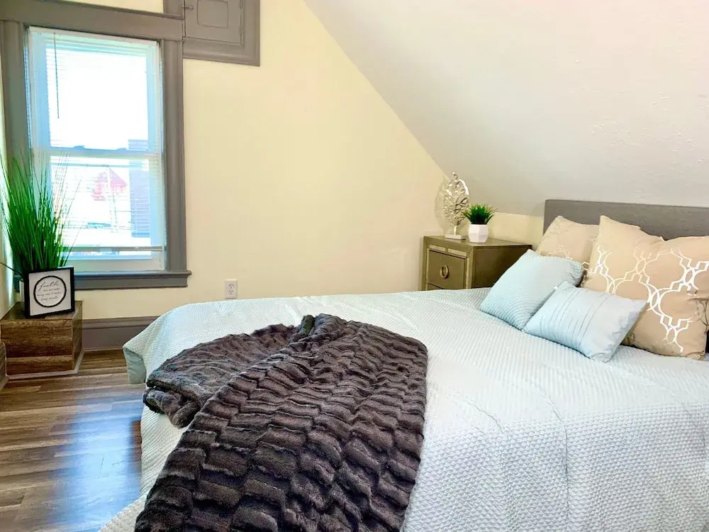 The Blackjack Duplex - Private Yard & Parking, Near Falls & Casino by Niagara Hospitality