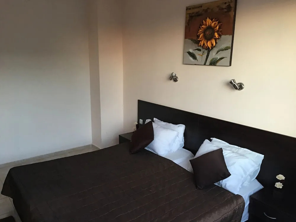 Elite Apartments