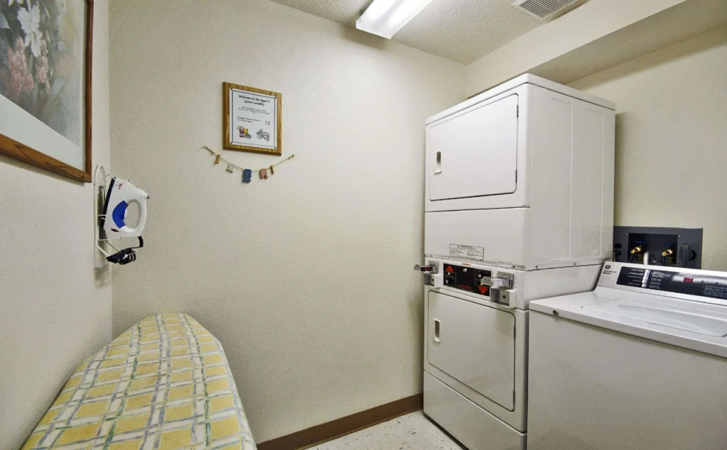 Super 8 by Wyndham Kirksville-University Area