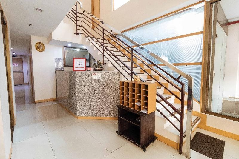City Traveler Suites by RedDoorz