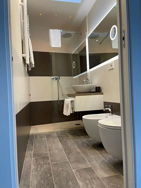 18 Dante Luxury Suites