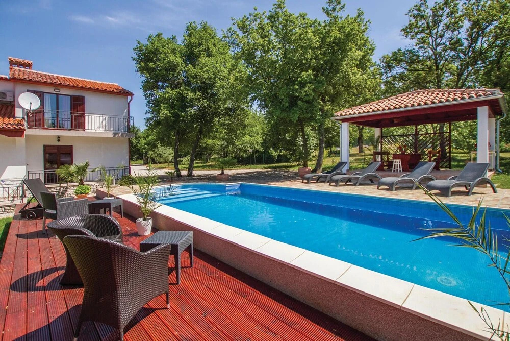 Cozy Home In Kapelica With Wifi