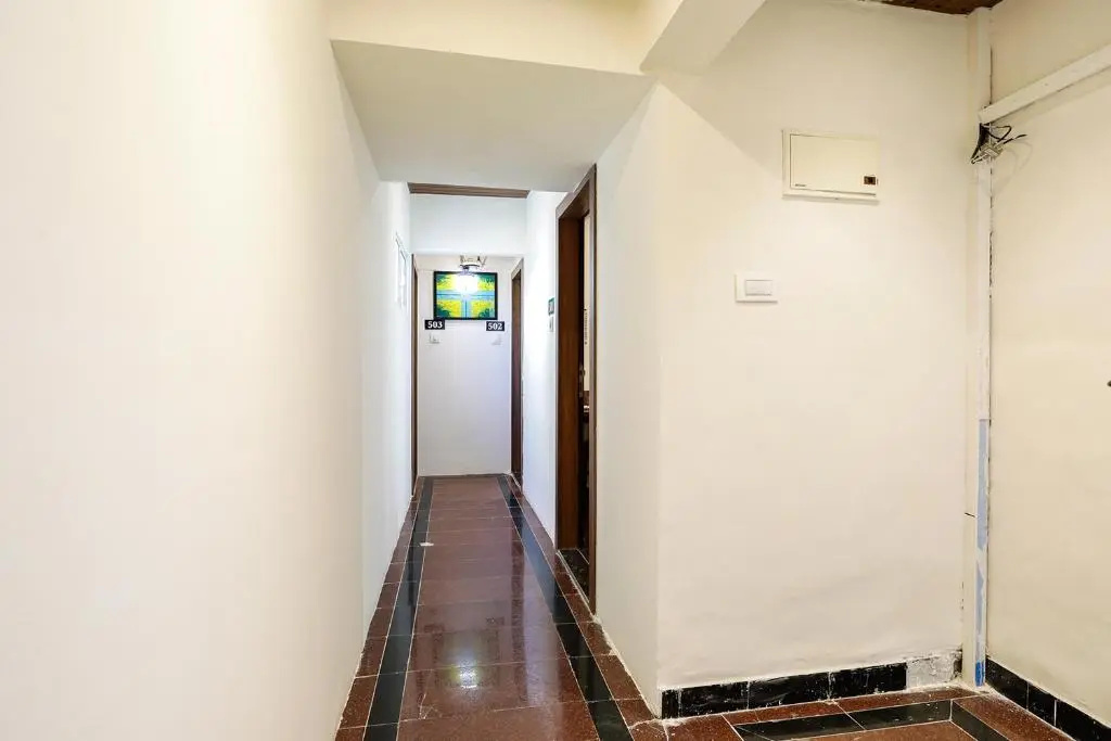 FabHotel Ratna Mahal